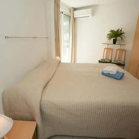 Apartman Edf. Torresol 203 *